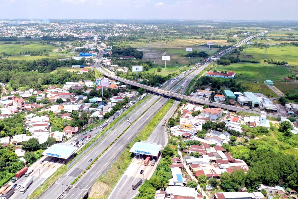 Cao tốc TP.HCM - Long Thành - Dầu Giây đang được gấp rút thi công mở rộng