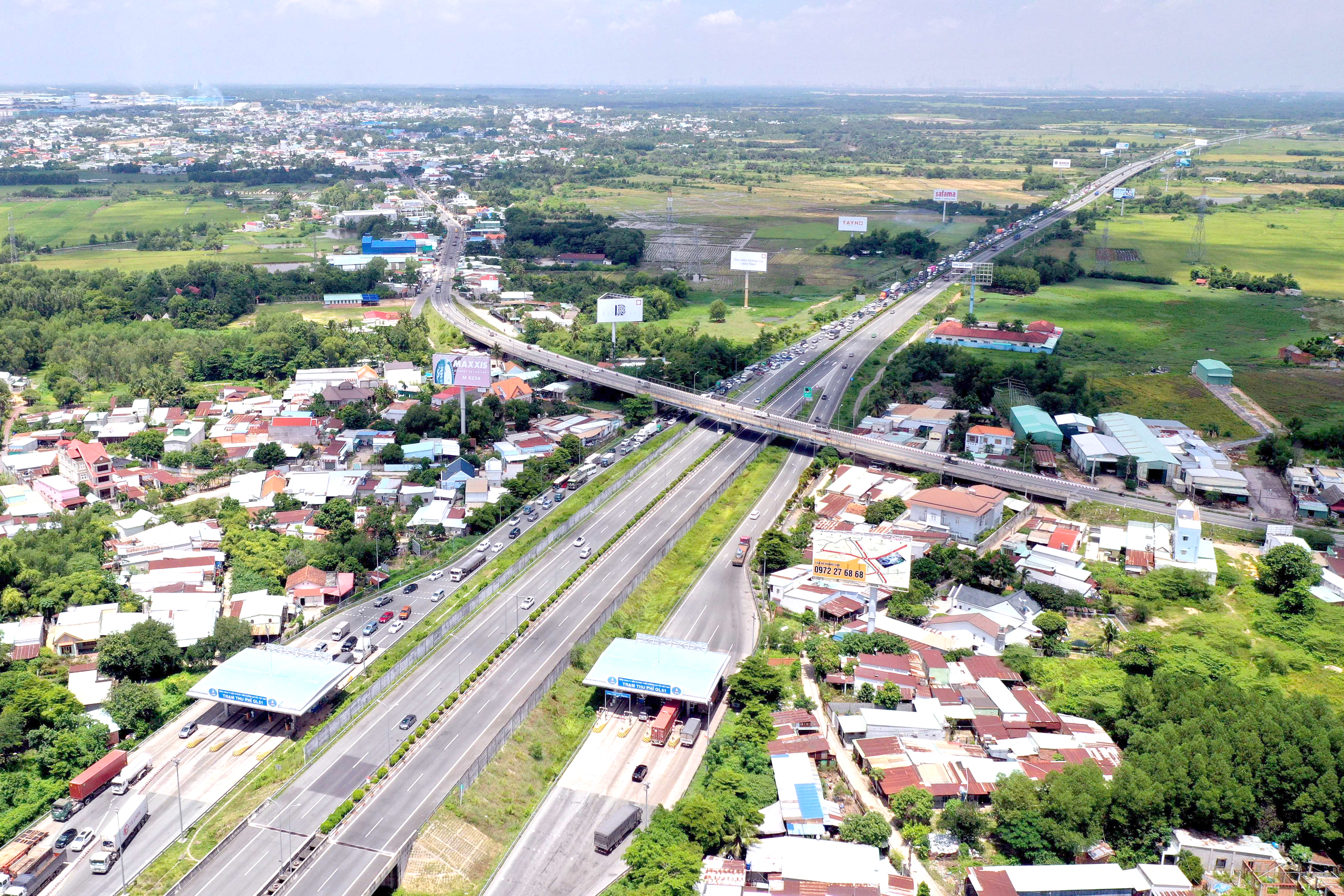 Thi công mở rộng cao tốc TP.HCM - Long Thành - Dầu Giây